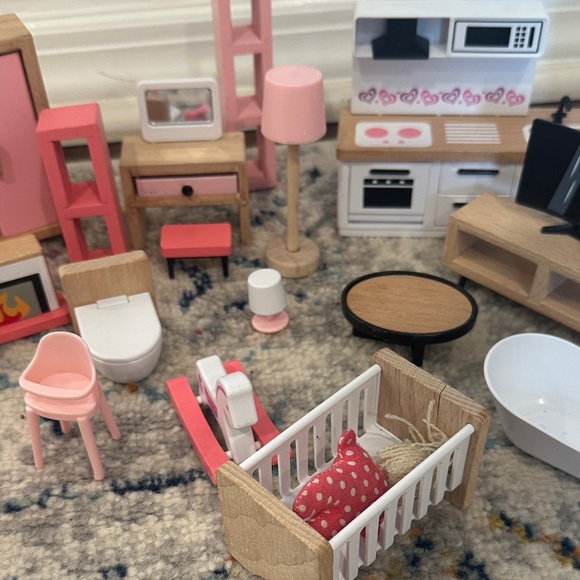 Miniature Dollhouse Furniture Set in Pink and Wood - Picture 3 of 4